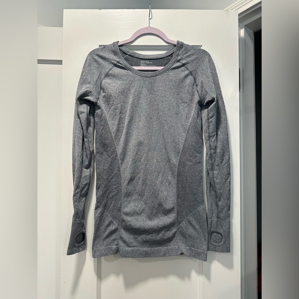 Zella Gray Long Sleeves Active Top Size Small